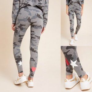 Sundry Camo Heart Star Leggings